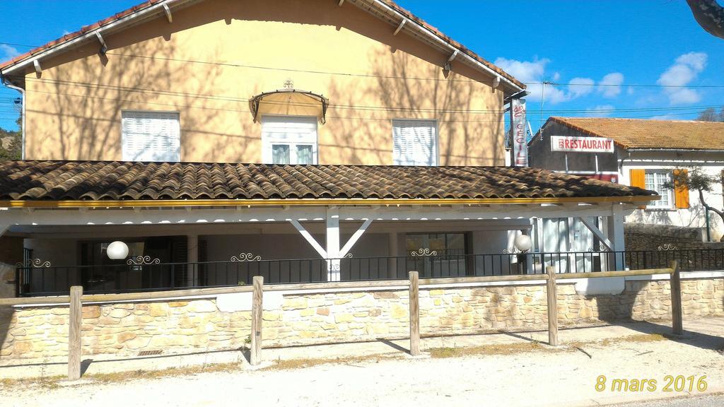 Hotel Chez Cécile Mornas Exterior foto